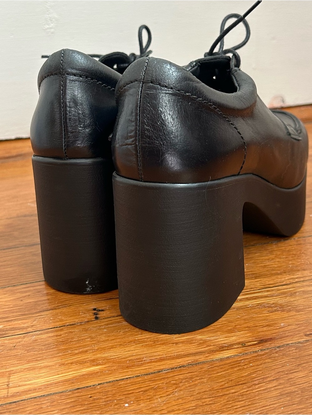 INTENTIONALLY BLANK Black Chunky Platform Lace-Up Oxford Brogue Heels size 40 - Picture 4 of 4